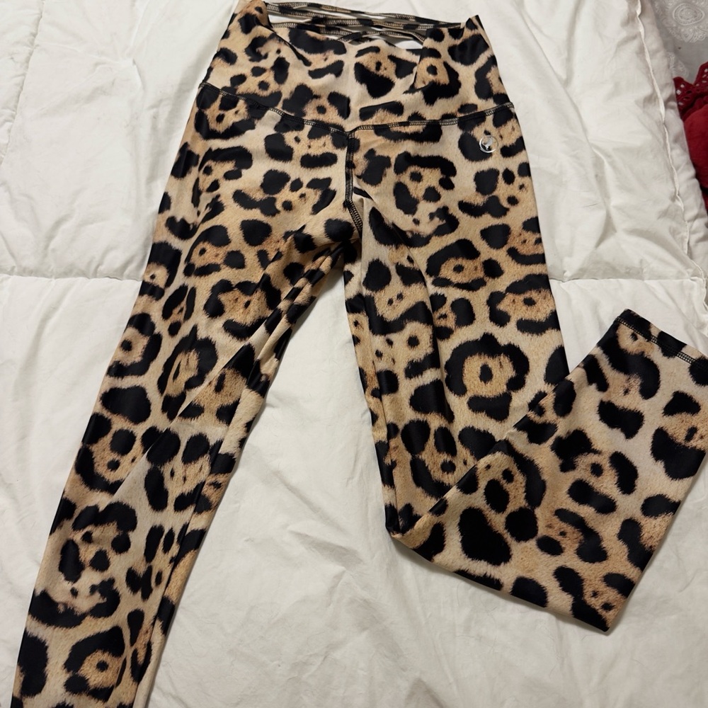 Leopard Print open back leggings